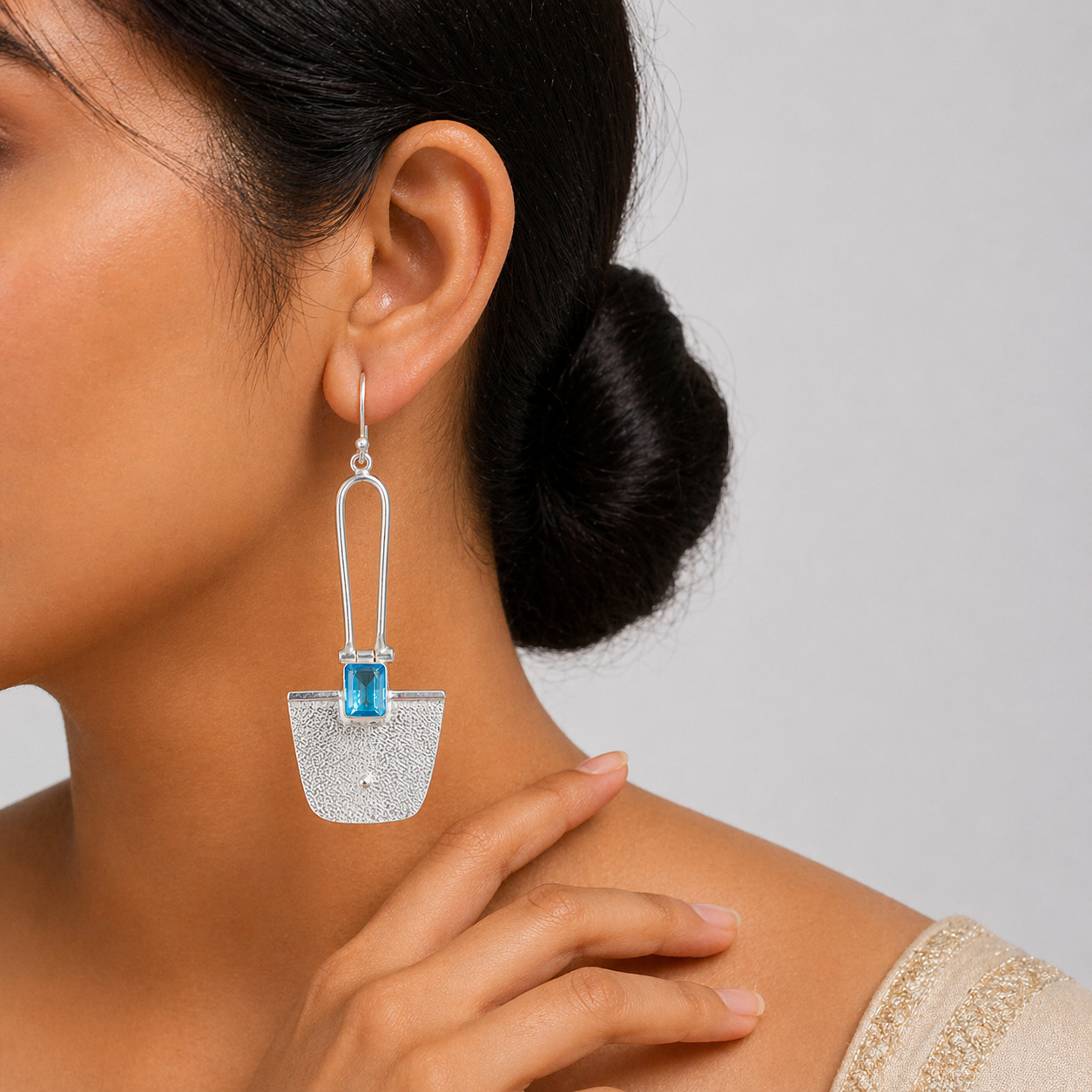 Swiss Blue Topaz Gemstone 925 Silver Jewelry Handmade Dangle Earrings 2.2″ Gift