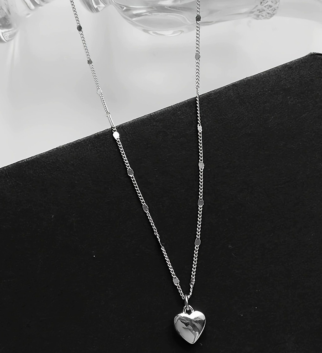 Elegant Heart Pendant Chain Link Clavicle Chain Fashion Silver Plated Necklace