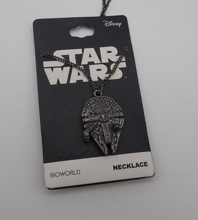 Star Wars Han Solo Millennium Falcon Necklace 3D Pendant Silver Tone Chain