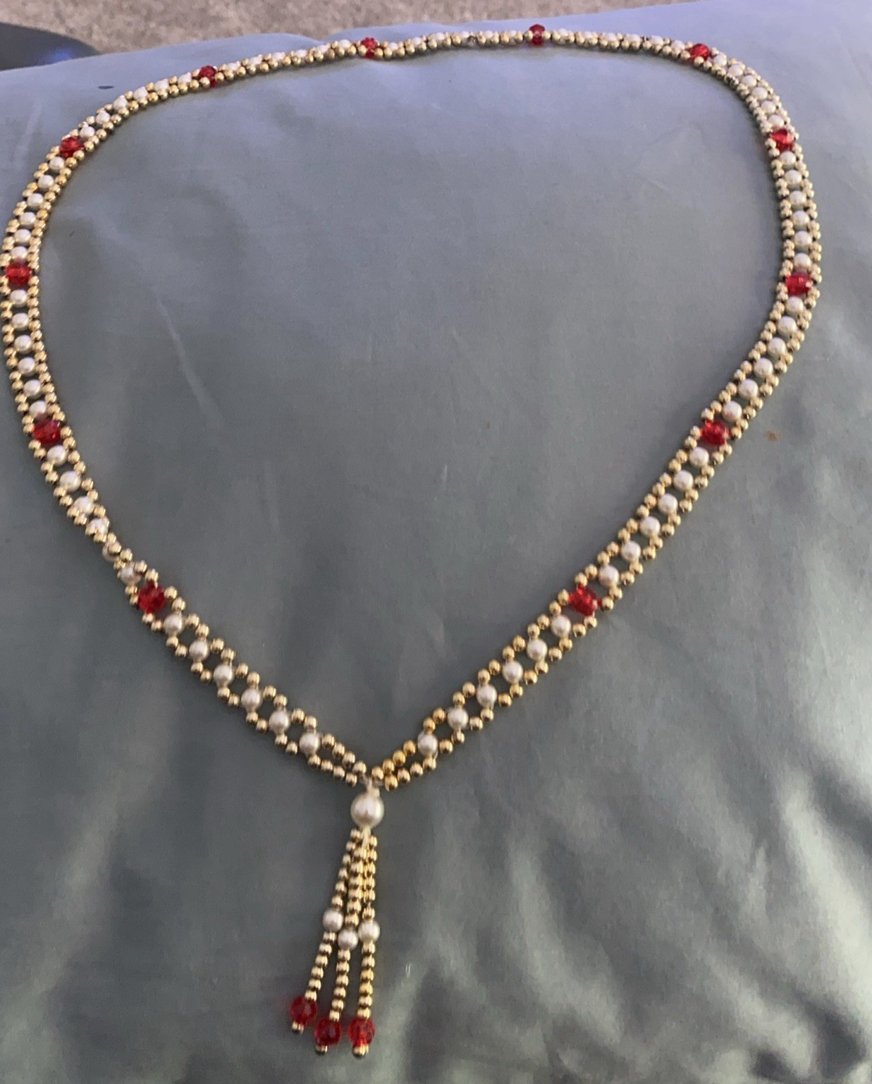 Gold, White, Red Tone Beaded Necklace Single Wide Strand Lightweight Vintage EUC