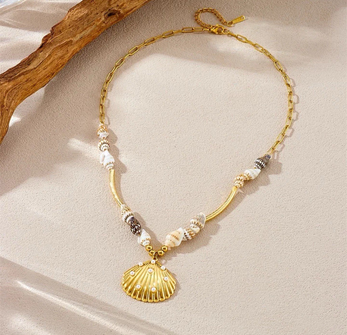 Gold Starfish Necklace Seashell White Pearl Clam Shell Pendant Necklace