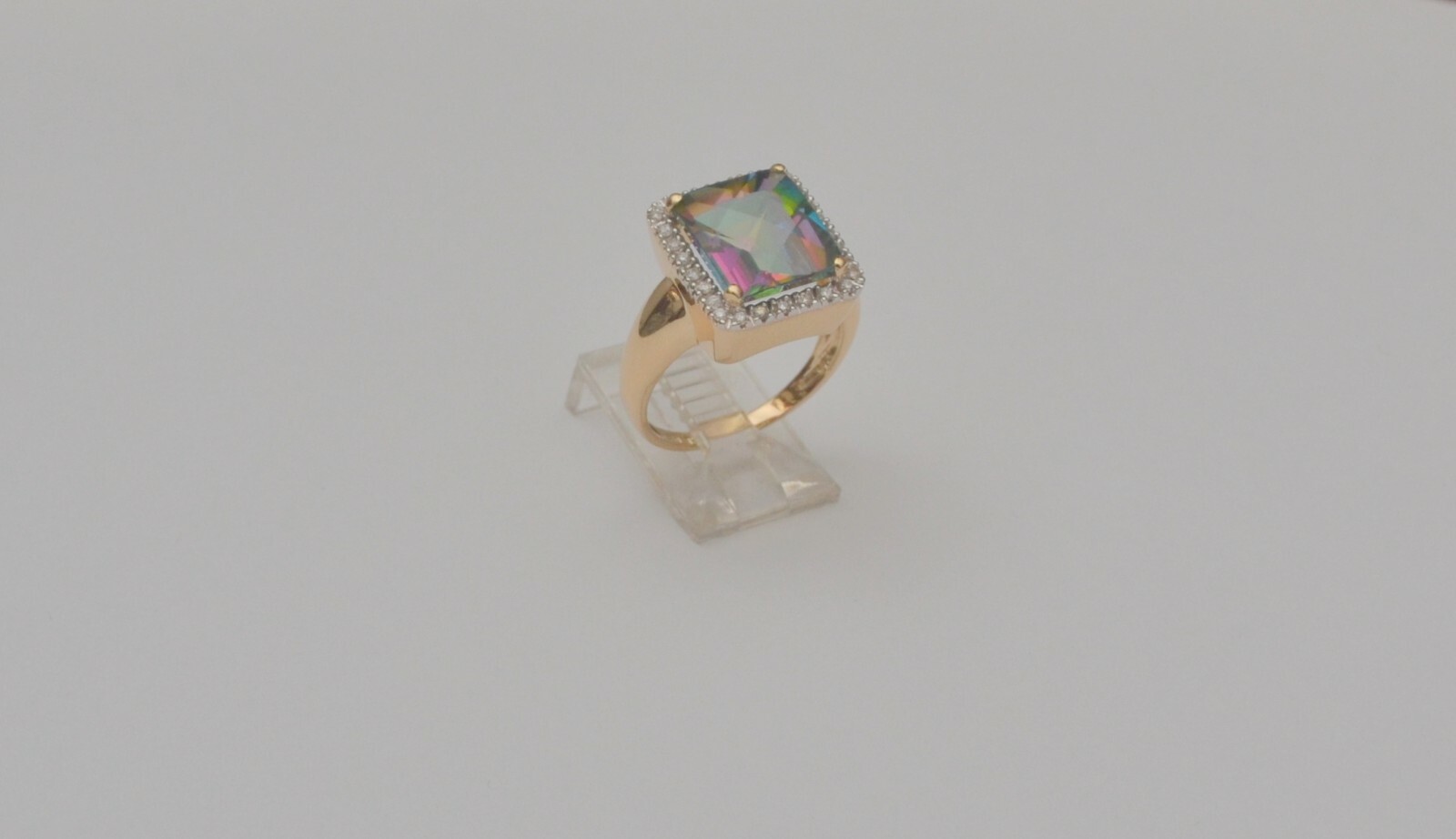 14K Yellow Gold Ring Size 7.25 Diamond Halo 6.0g Bold Statement Design DR1 lot