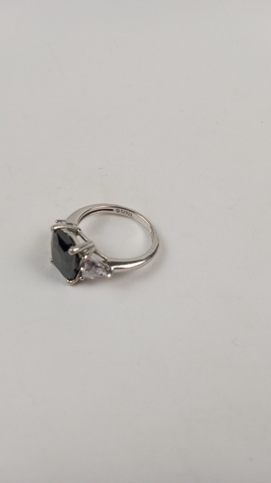 925 Sterling Silver Black Onyx CZ Three Stone Engagement Cocktail Ring sz 8 5.7g
