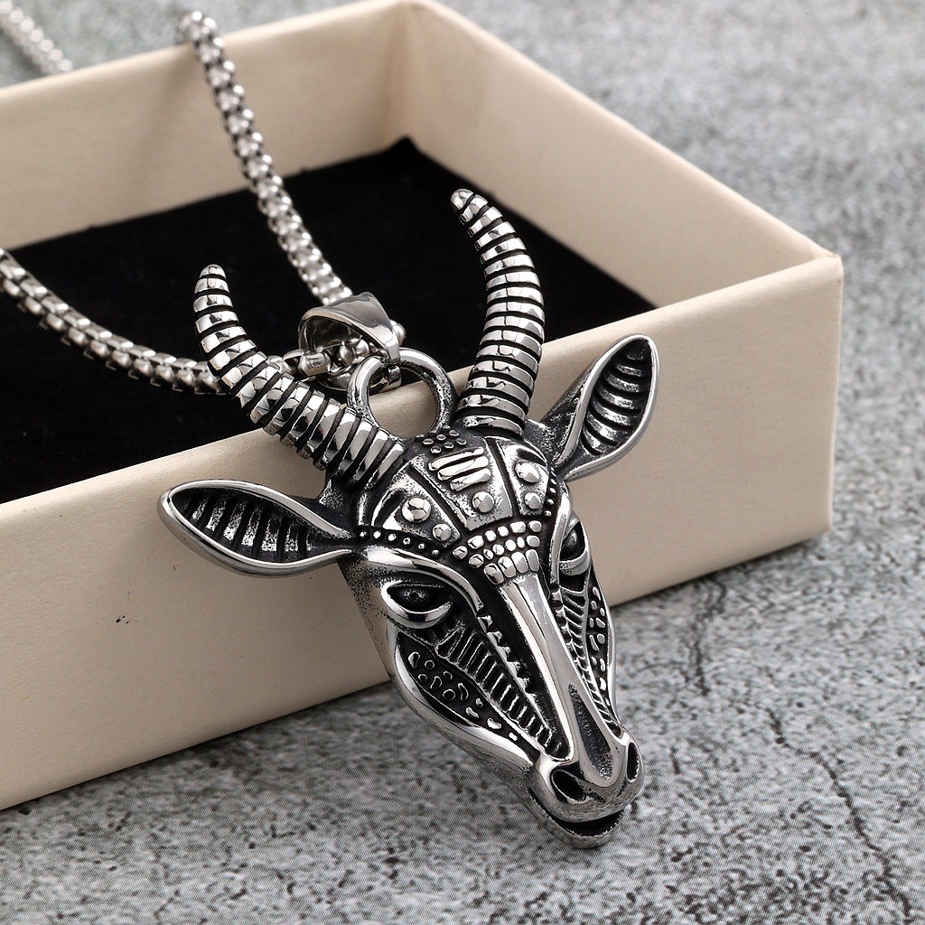 Nordic Retro Stainless Steel Men’s Pendant Single-sided Ram Head Mask Pendant