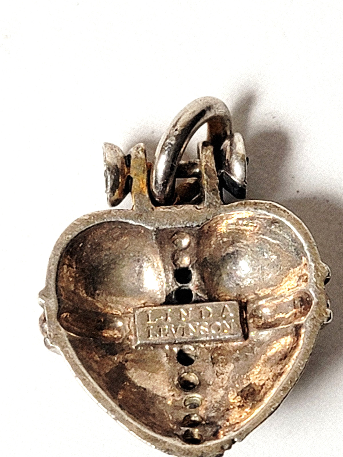 Linda Levinson Heart Pendant Silvertone Metal Unisex Ready To Wear