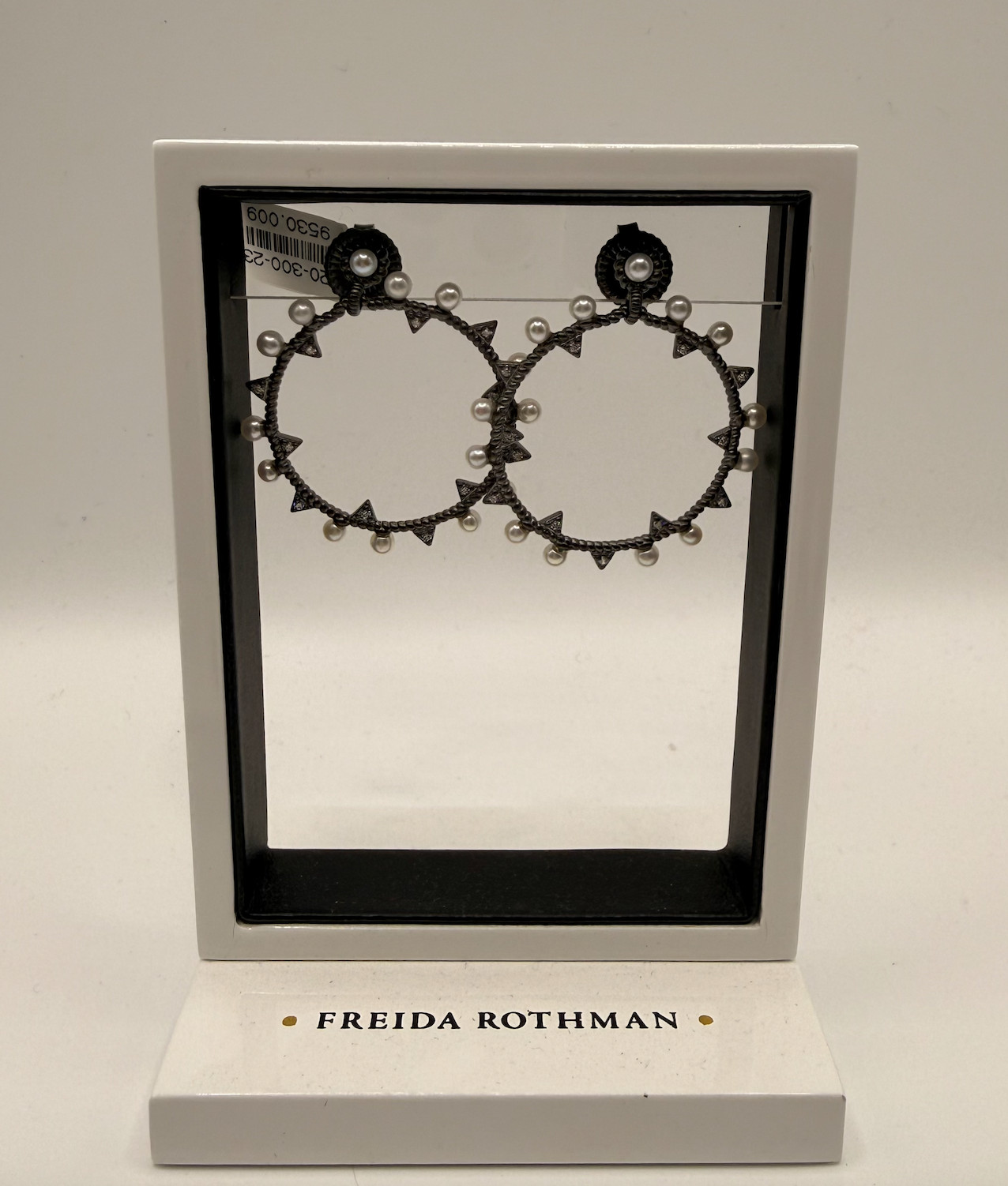 Freida Rothman Industrial Horizontal Small Hoop