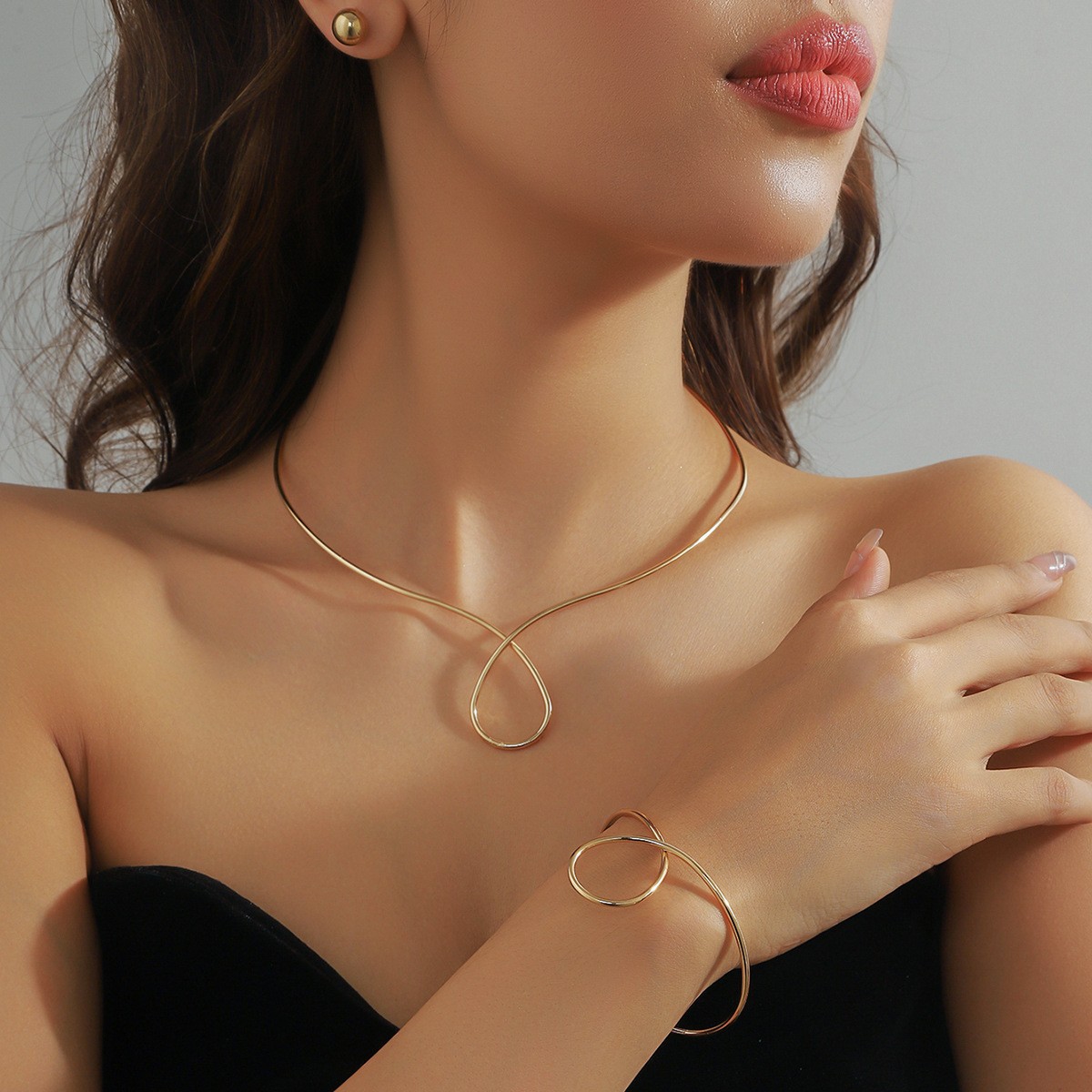 Big Bold Gold Statement Necklace Earrings Set Fashion Chunky Art Design Jewelry