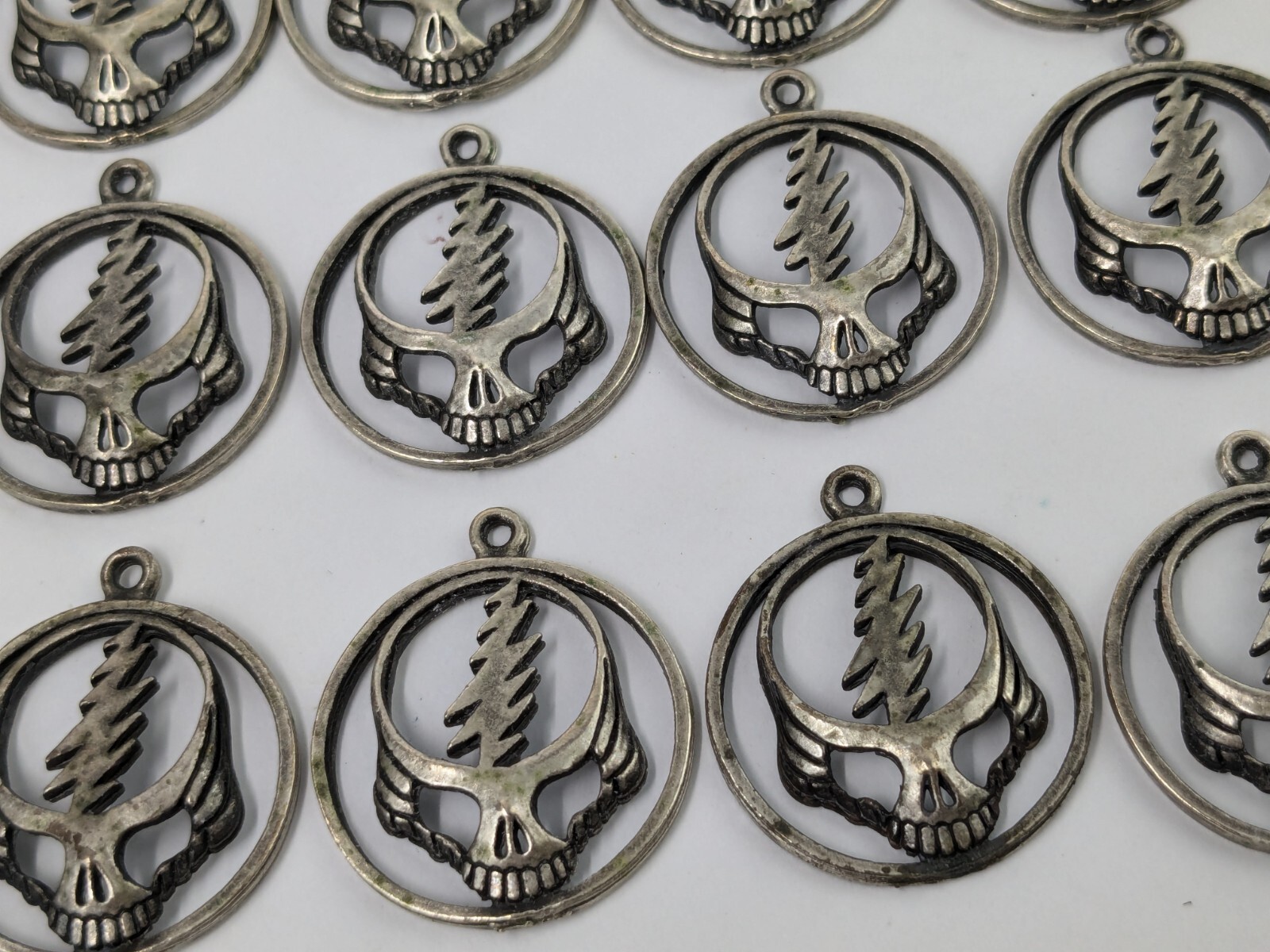 (12) Grateful Dead Logo Skull Stealie Pendant Charm Wholesale Jewelry Lot 1.25″