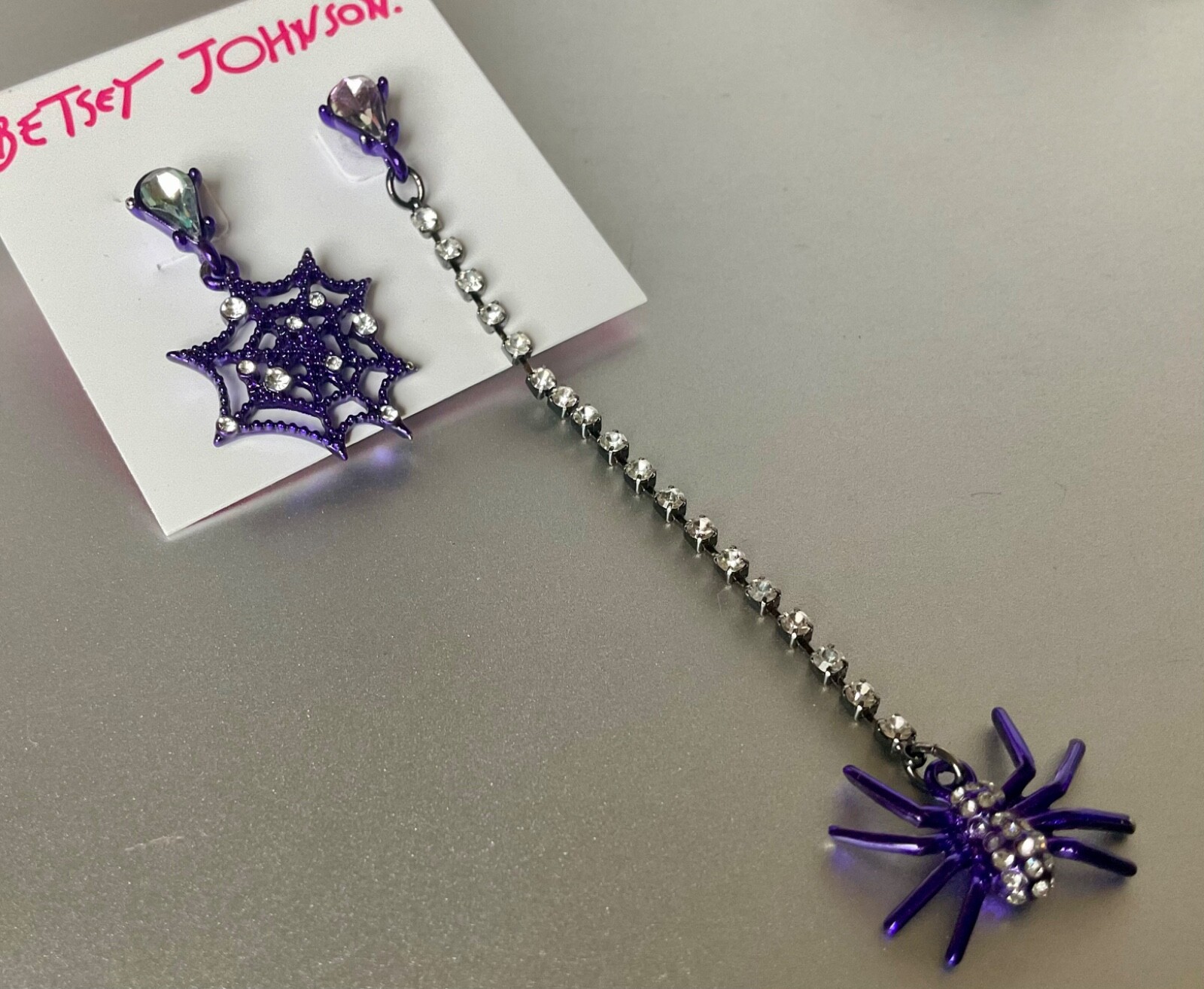 Betsey Johnson Mismatch Halloween Purple Spider Web Dangle Earrings NWT