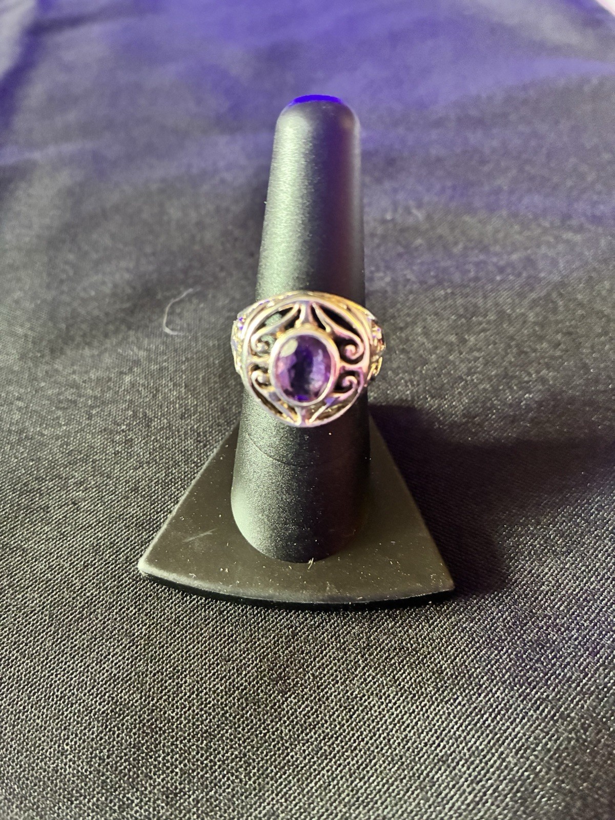Oval Purple Amethyst Cocktail Ring Sterling Silver filigree size 7 1/2