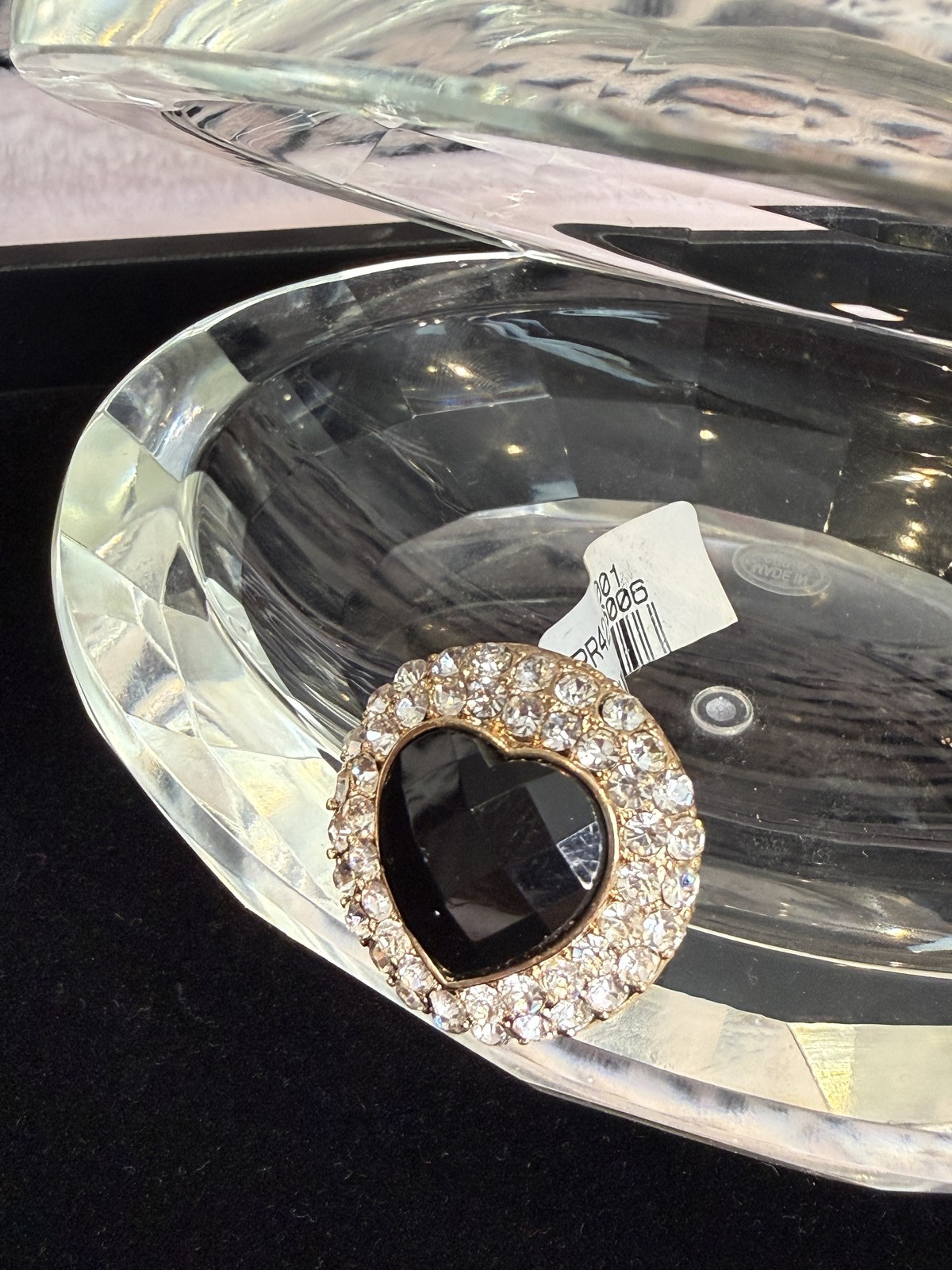 Gold Tone Statement Cocktail Ring Black Heart Stone Crystal Rhinestone Halo