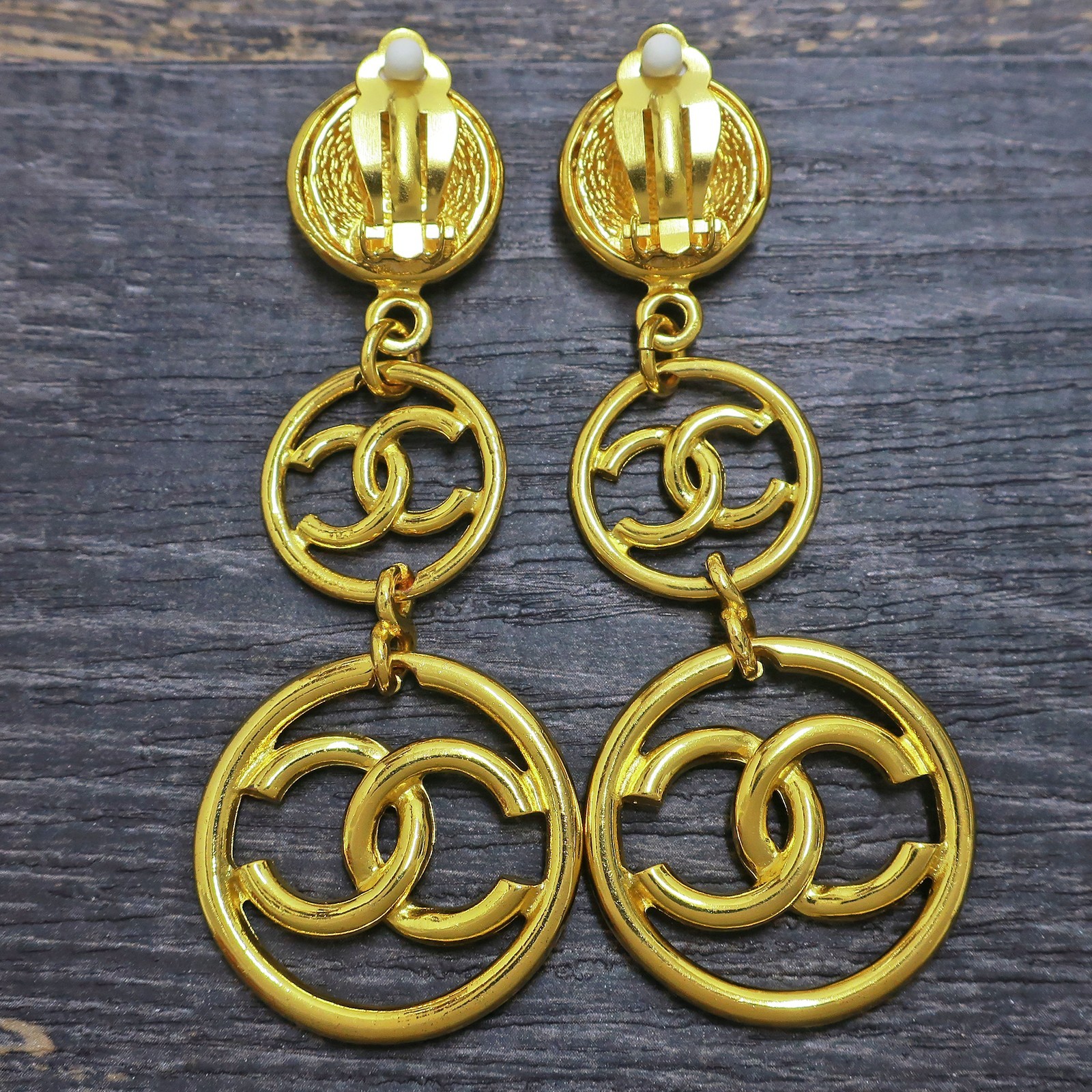 CHANEL Gold Plated CC Logos Round Swing Vintage Clip Earrings #1256c Rise-on