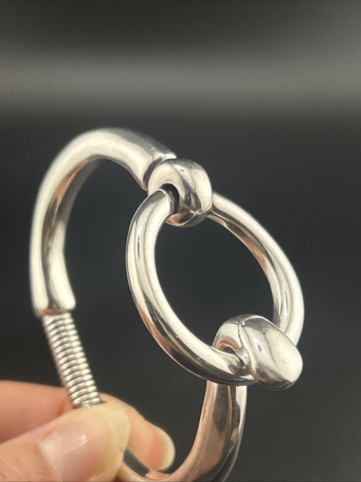 Solid Silver Plated UNOde50 “Hooked On A Feeling” Shackle- Shaped Clasp Bracelet