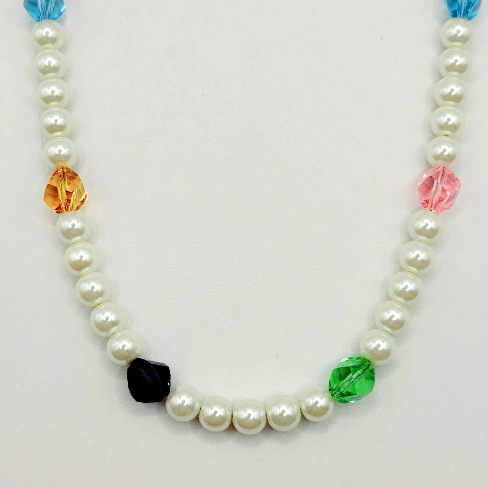 Glass Pearl with Individual Multicolored Crystal Beads Beaded Necklace 22 Inch