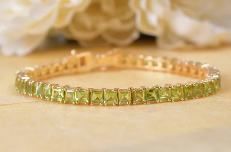 9Ct Princess Cut Simulated Peridot Women Tennis Bracelet 14K Yellow Gold Plated