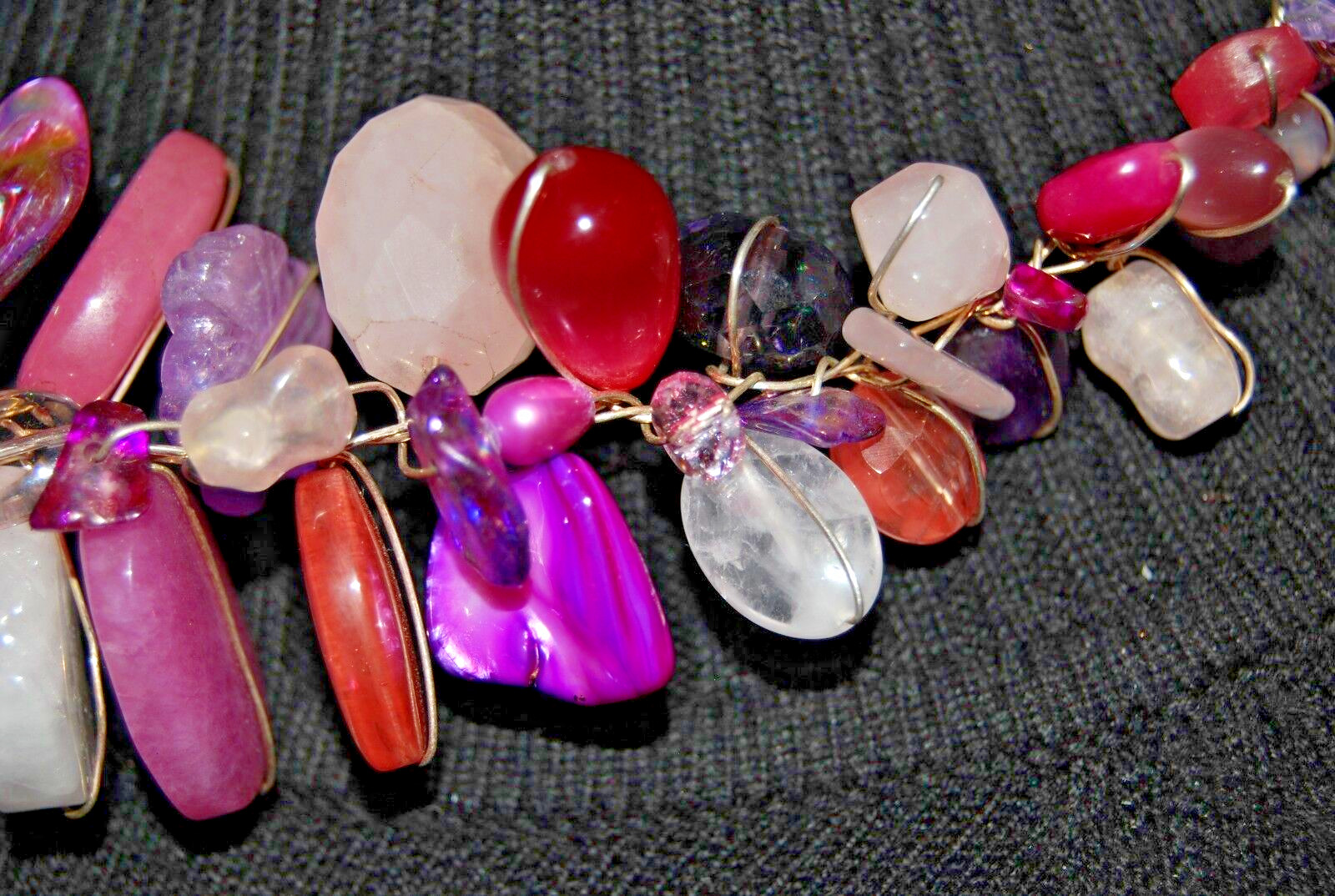 WONDERFUL ABRA BOLD RUNWAY COUTURE NATURAL STONES ON WIRE DESIGNER NECKLACE