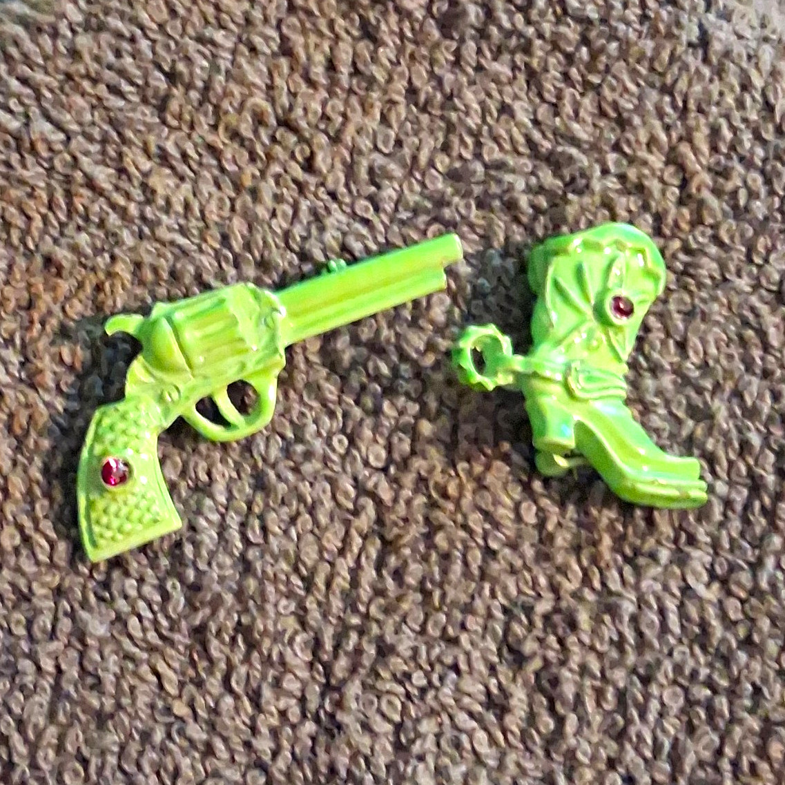 Western Set of 2 Pins Gun & Boot Green Plastic Red Rhinestones Locking