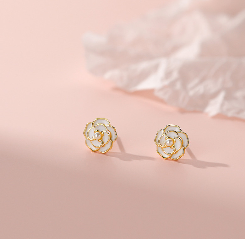 Gold-tone Dainty Camellia Pearl Floral Sterling Silver Stud Earrings Gift K18