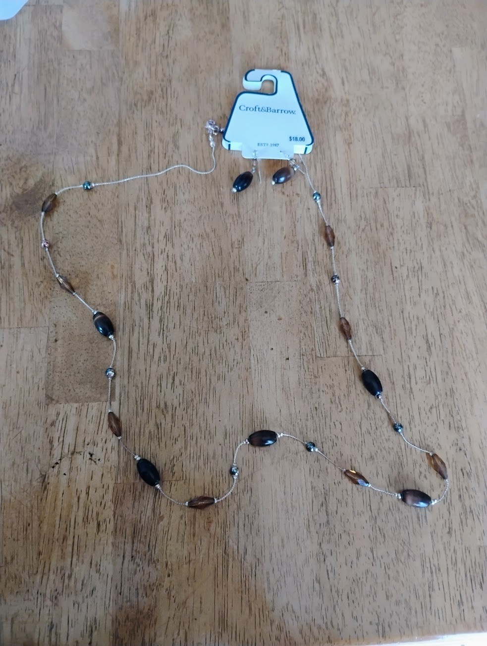 Croft & Barrow necklace set