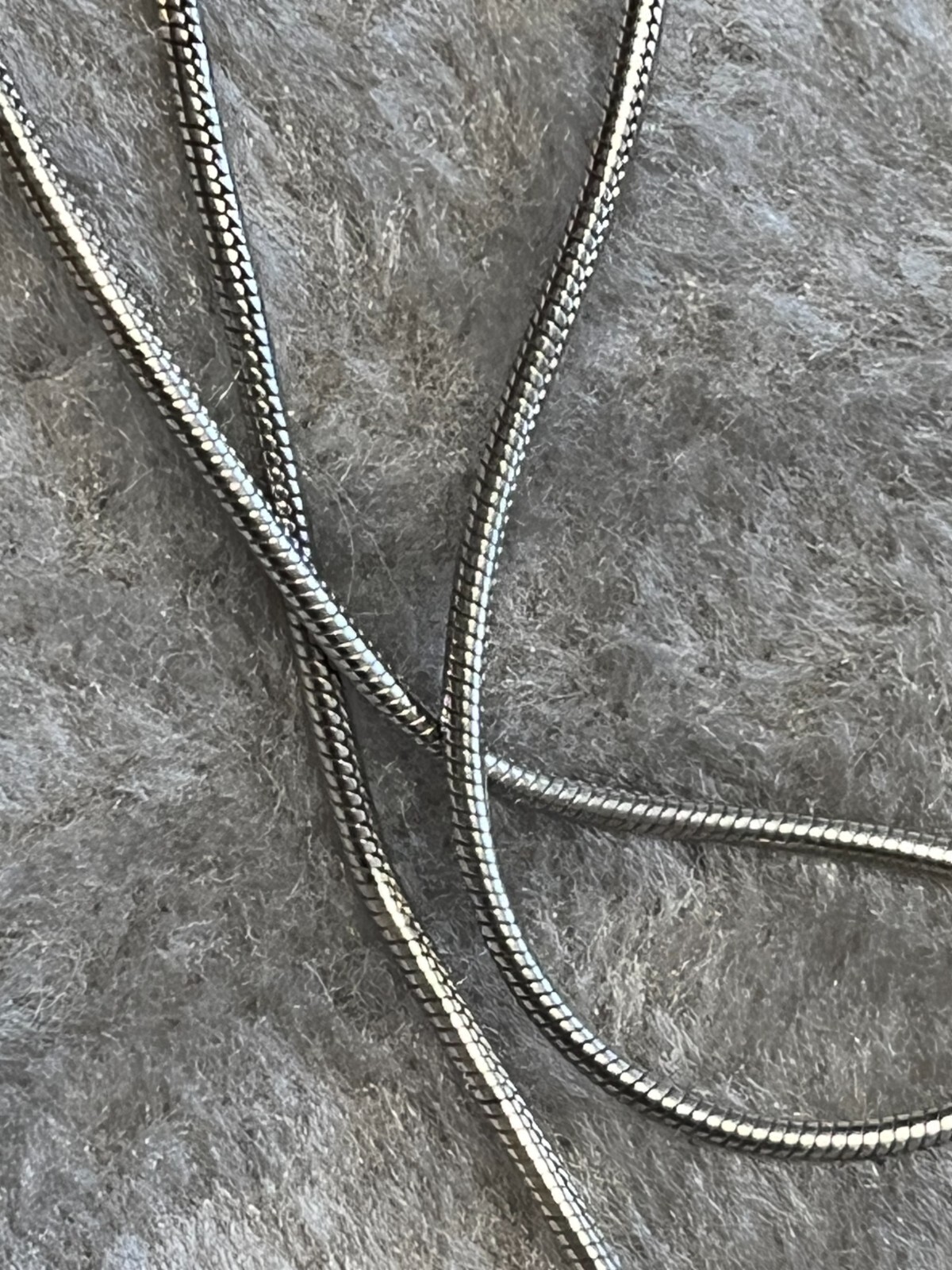 Sharp New 24″ Necklace Silver Stainless Steel 1.5 MM Snake Chain Fits Pendant