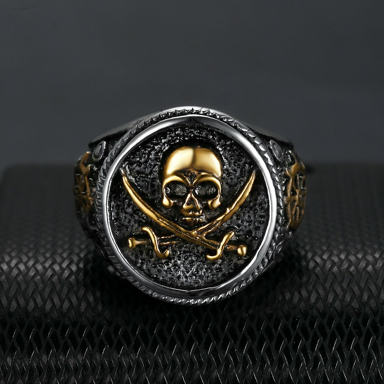 MENDEL Gothic Mens Stainless Steel Gold Plated Biker Pirate Skull Ring Size 6-15