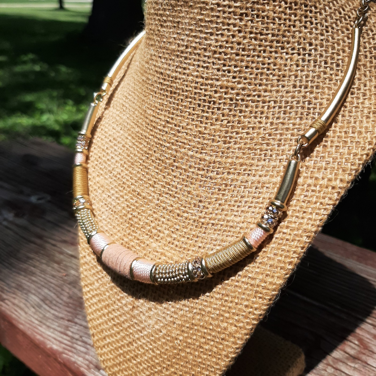 Chico’s Gold Tone Metal Pink Brown Neutral Mixed Material Statement Necklace