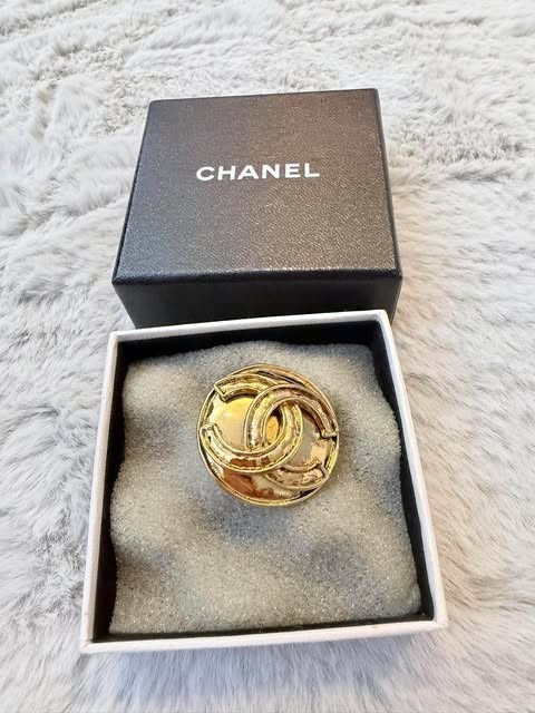 Vintage Chanel CC Logo Gold Tone Round Brooch 1994 Spring Collection