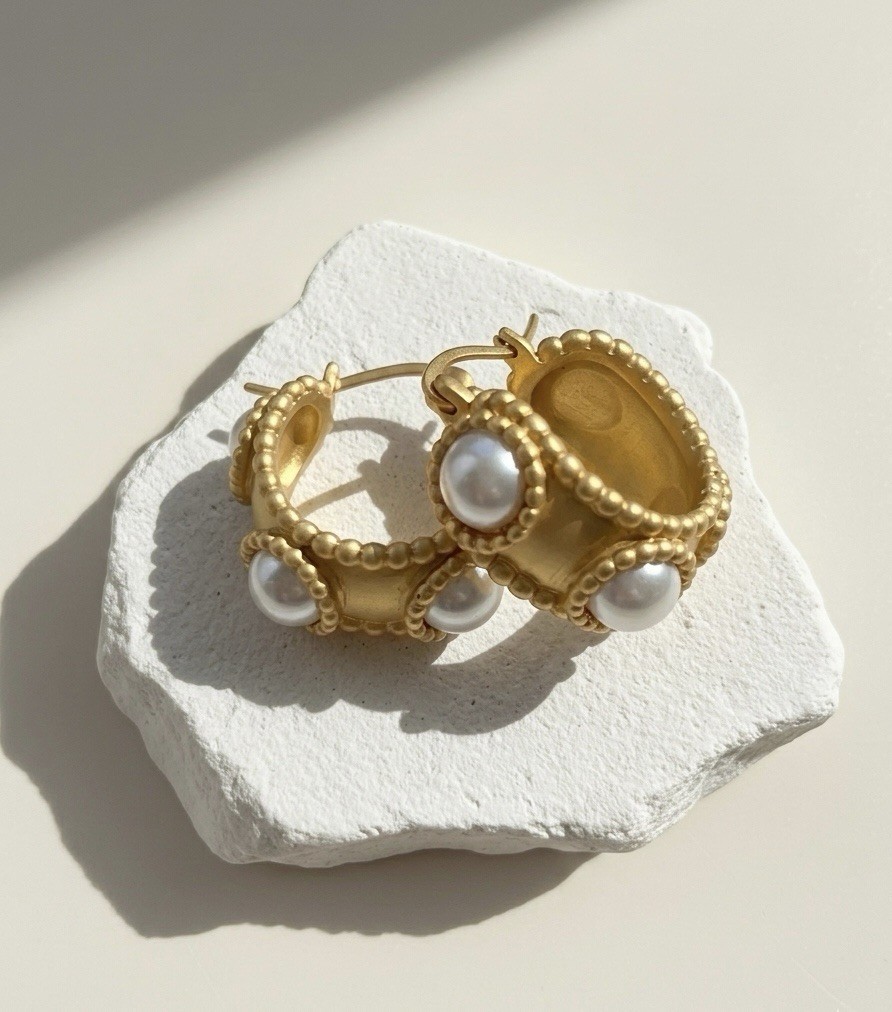 Chico’s Pearl Hoop Earrings Boho Chunky Gold Huggie VTG Bezel Statement Beaded