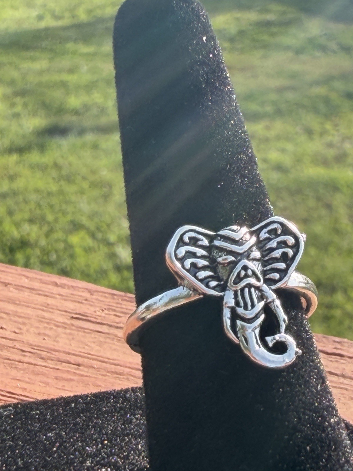 Silver Tone Elephant Band Ring Size 6 Metal No Stone Animals & Insects