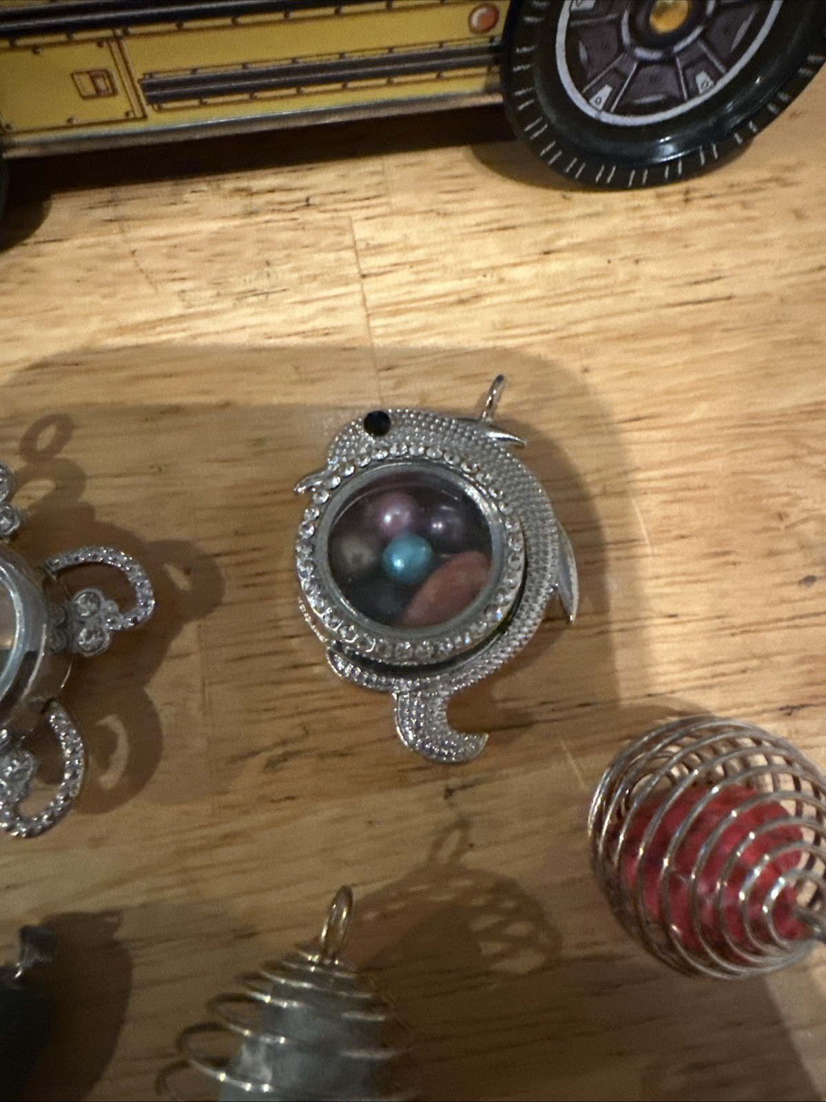 Set Of 8 Assorted Pendants 6 Are Stones The Other 2 Are Metal Open Lockets