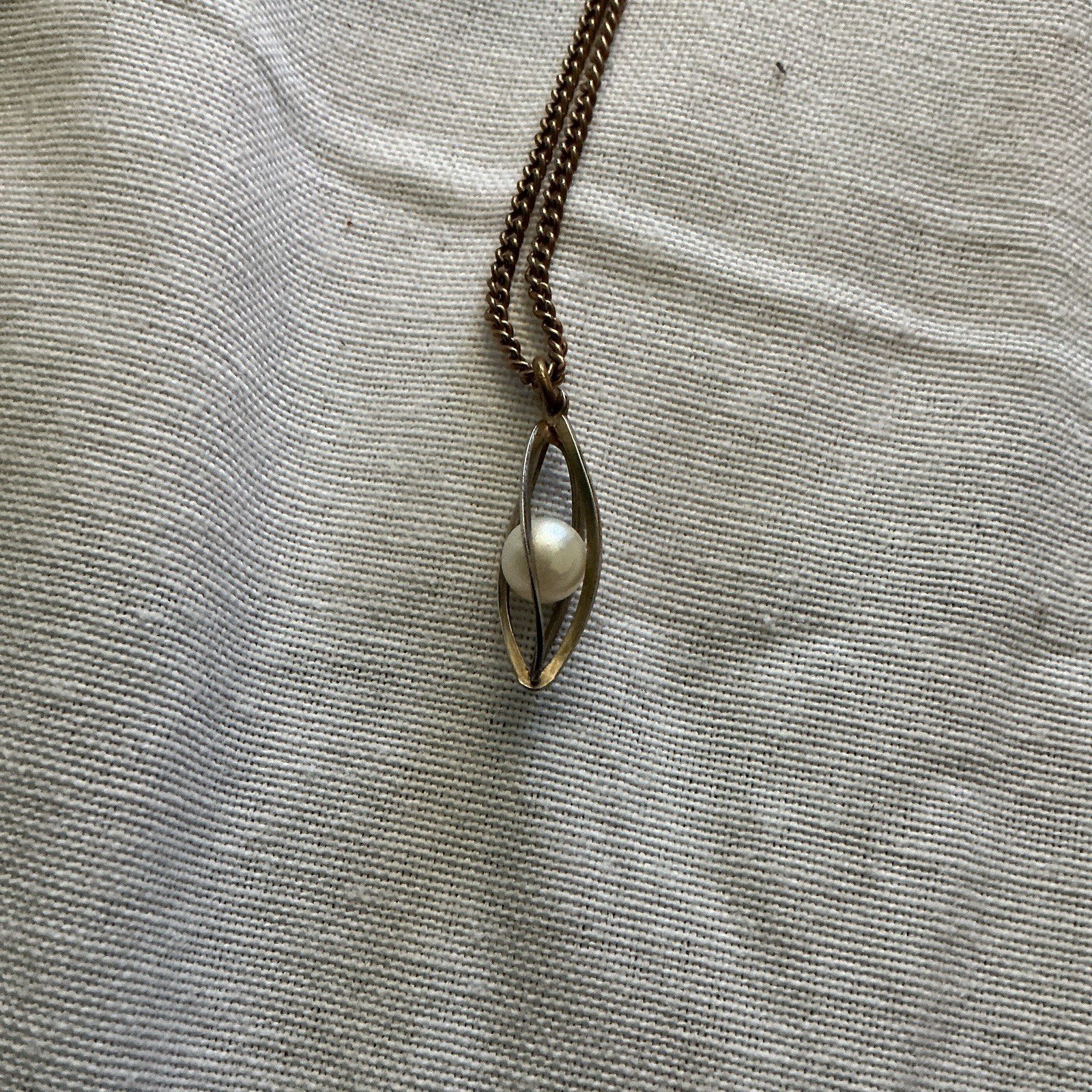 Gold Tone Snake Chain Pendant Charm Necklace Marquise Cage 1 White Pearl