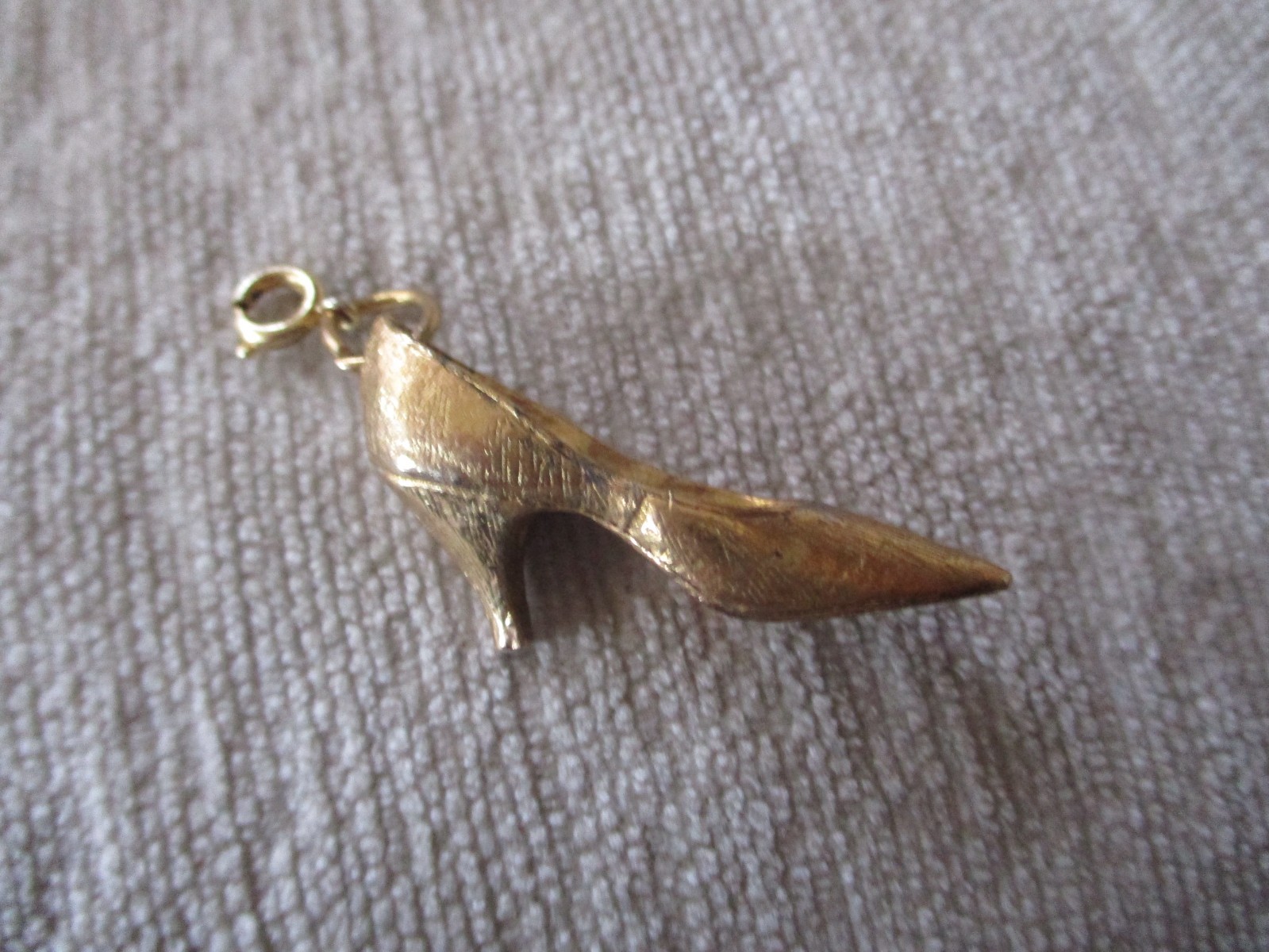 Gold Tone High Heel Woman’s Shoe Pendant for Pendant Charm Bracelet Necklace