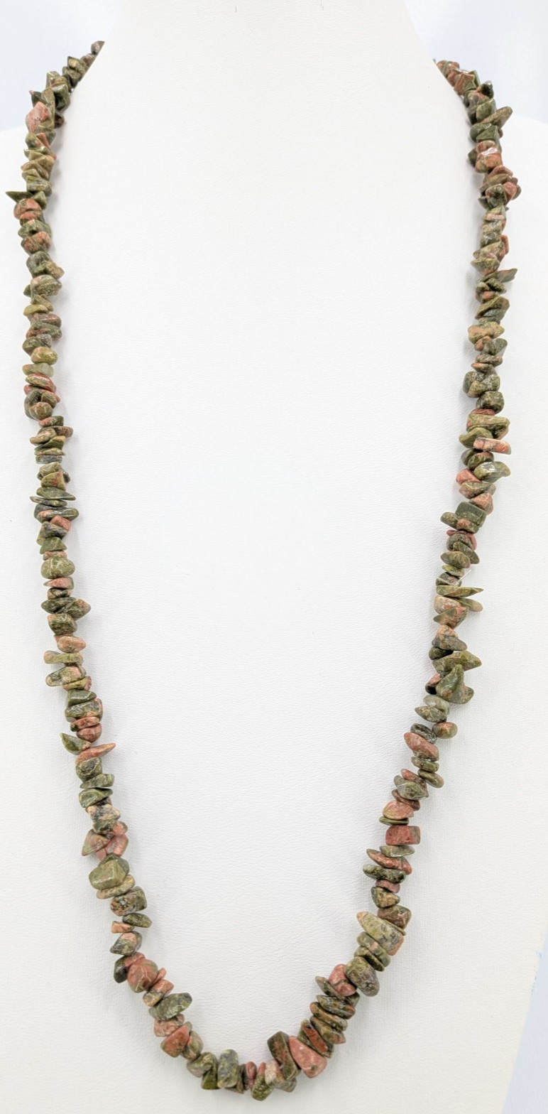 Unakite Style Stone Chip Necklace Green Peach Endless Rope No Clasp 32 in 90 g