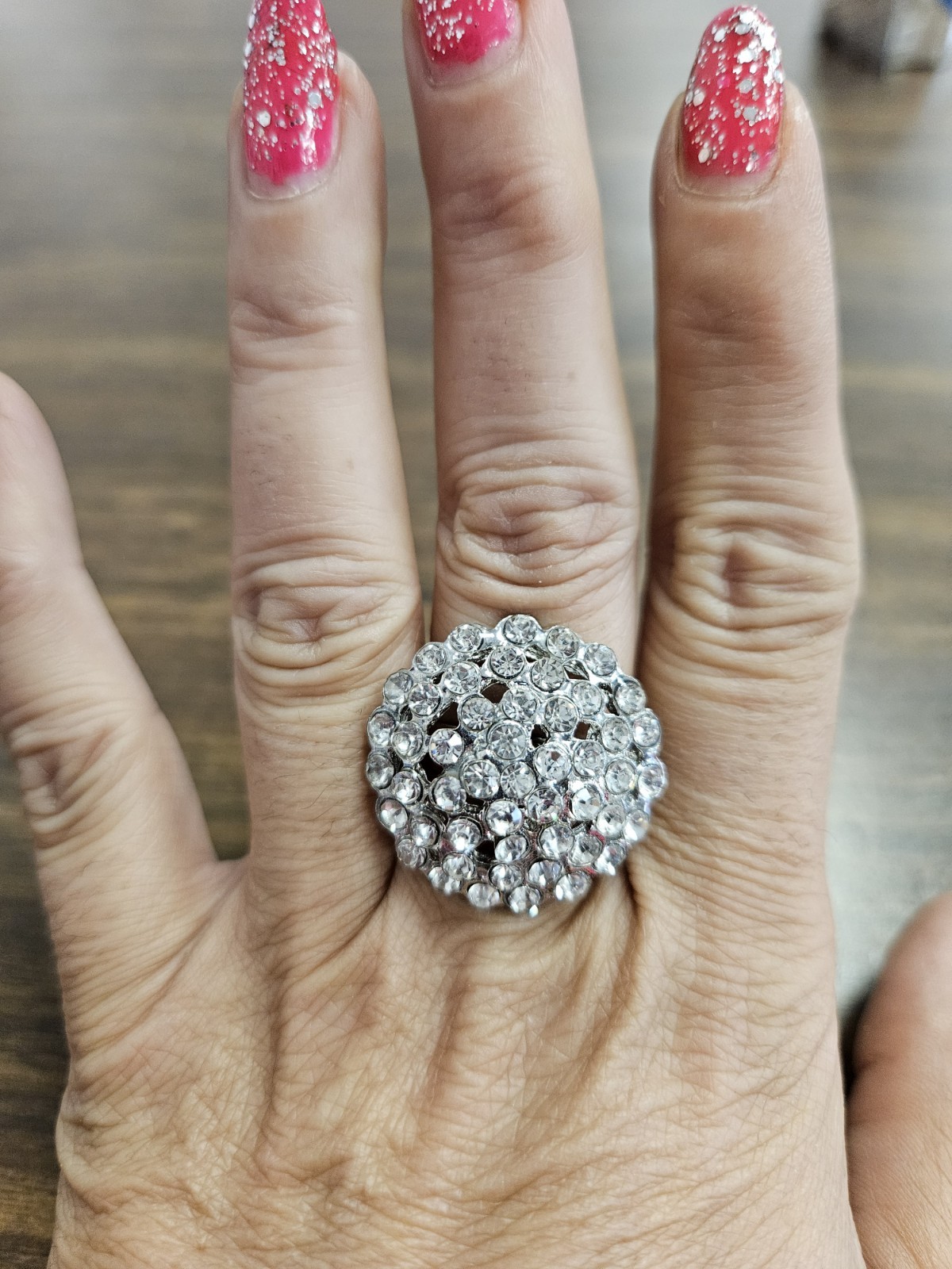 RHINESTONE FULL CIRCLE ROUND RING 💍 💎 💍 SILVER COLOR SIZE ADJUSTABLE ELEGANT