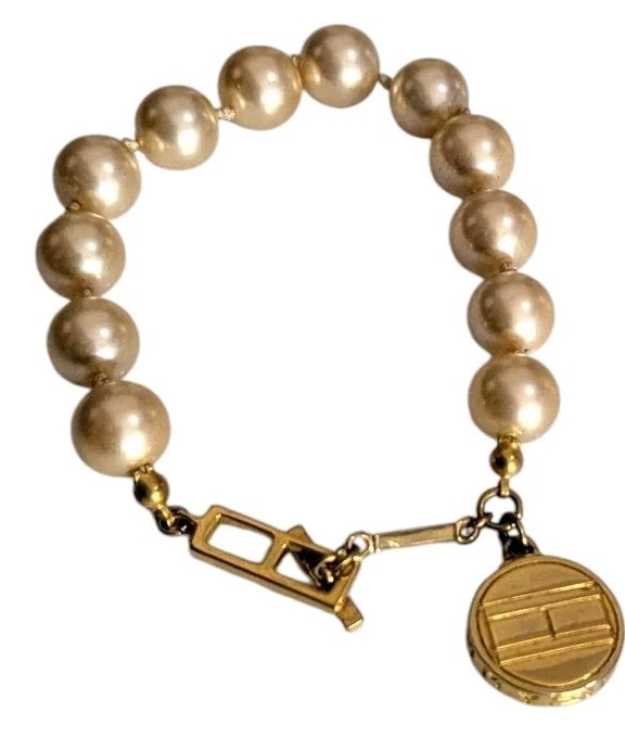 Tommy Hilfiger Large Faux pearl bracelet gold tone coin charm preppy minimalist
