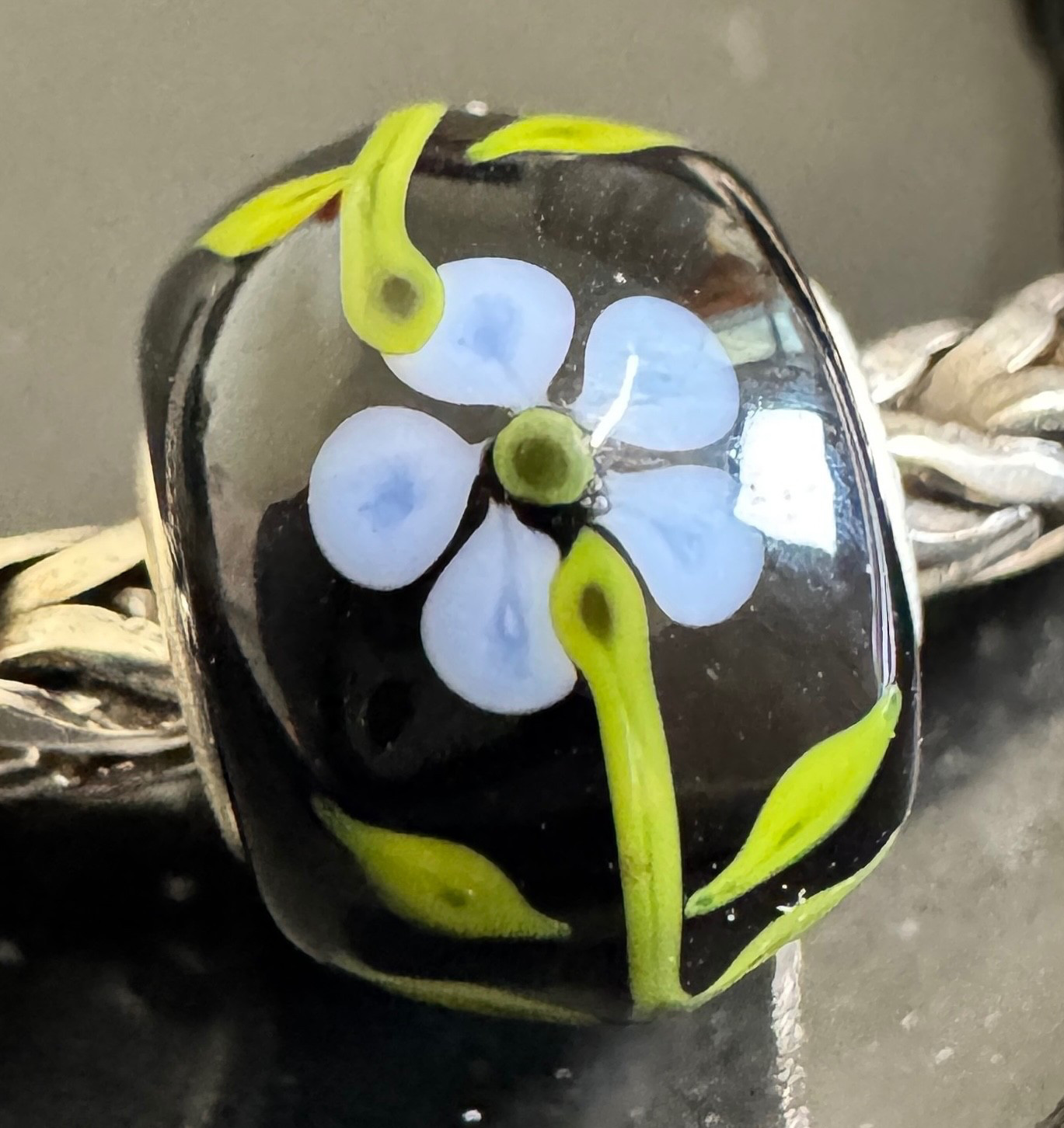 Trollbeads Sterling silver Black Base with Periwinkle blue flower