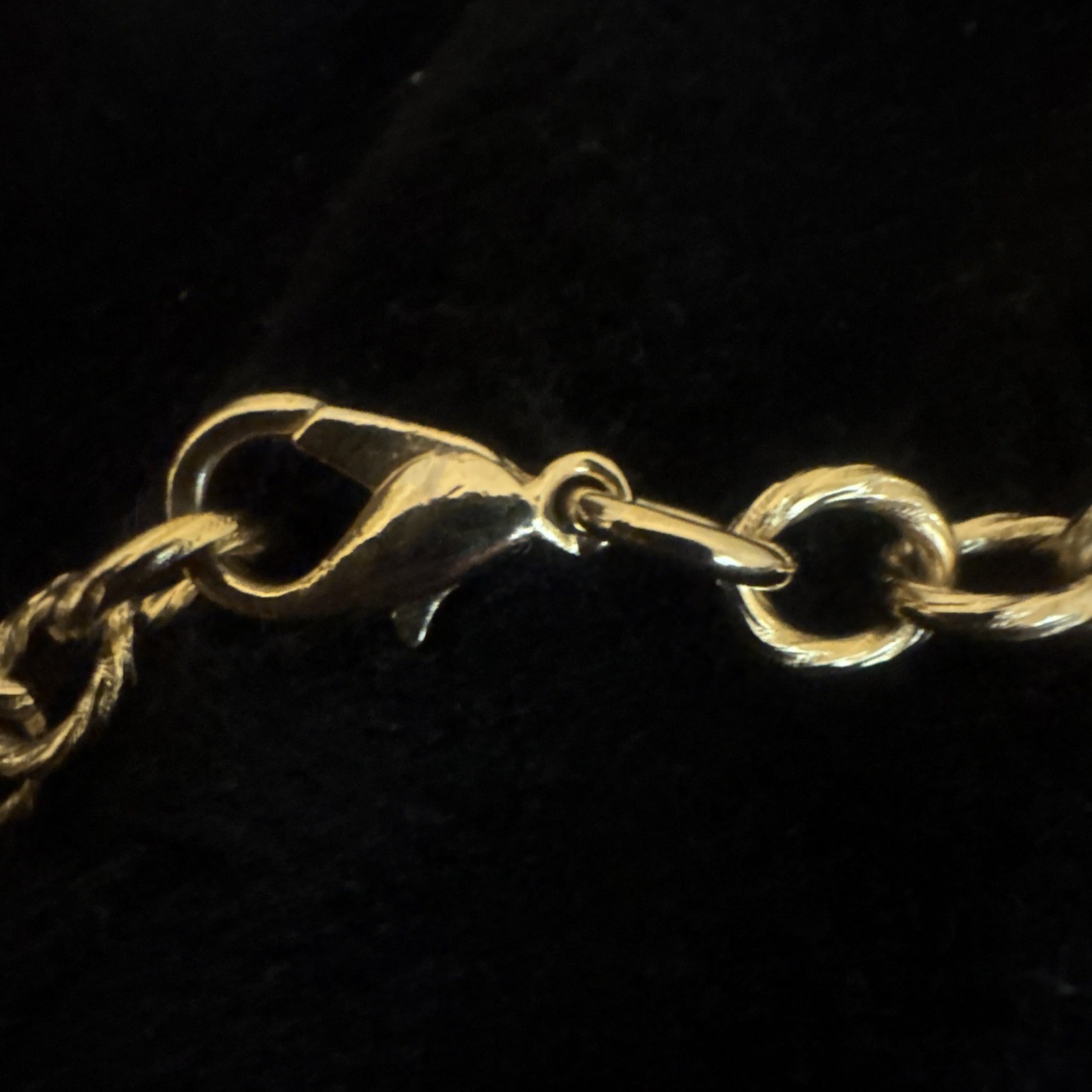 Gold Tone Cable Chain Necklace White Round Pearl Charm Pendant Lobster 18in
