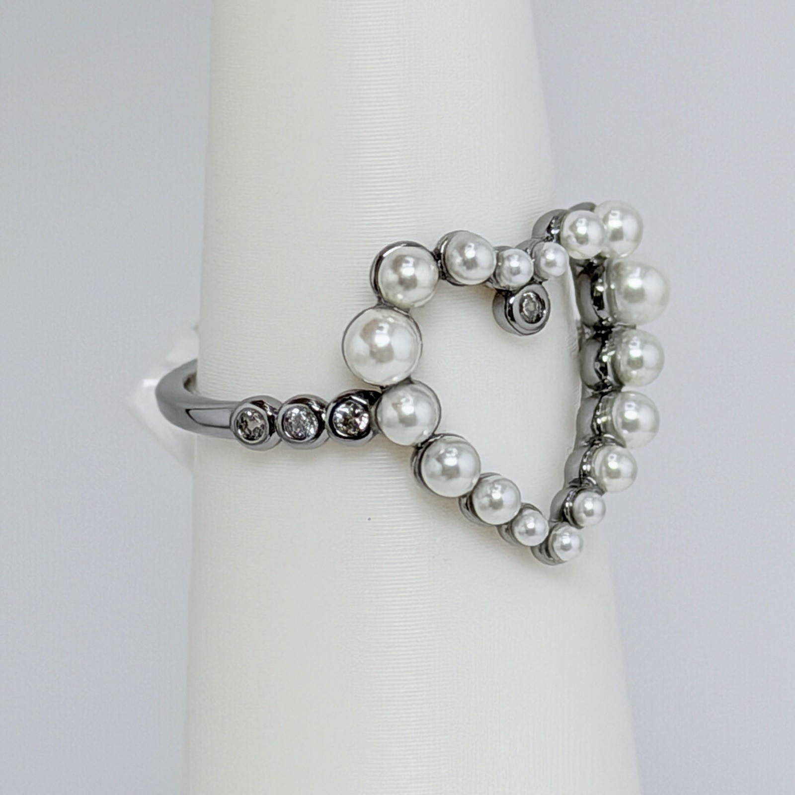 Bomb Party June 2026 Heart Ring Sz 8 “Blissful Heart” Ceramic Pearl Hematite