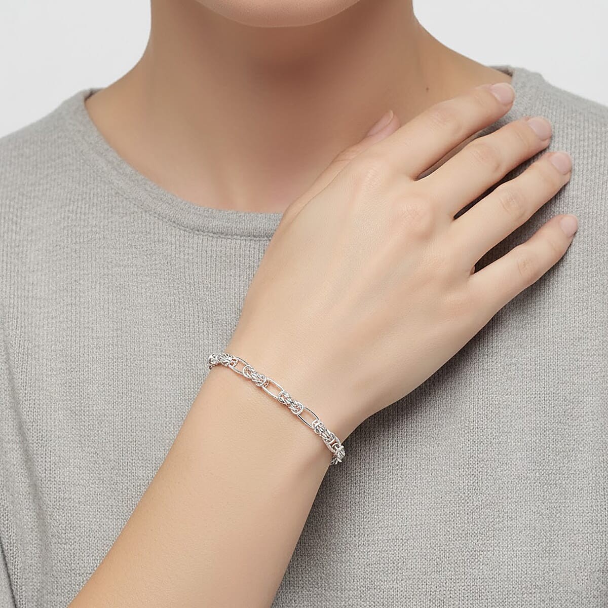 Byzantine Station Chain Bracelet in Sterling Silver 7.25 In 6.0 Grams