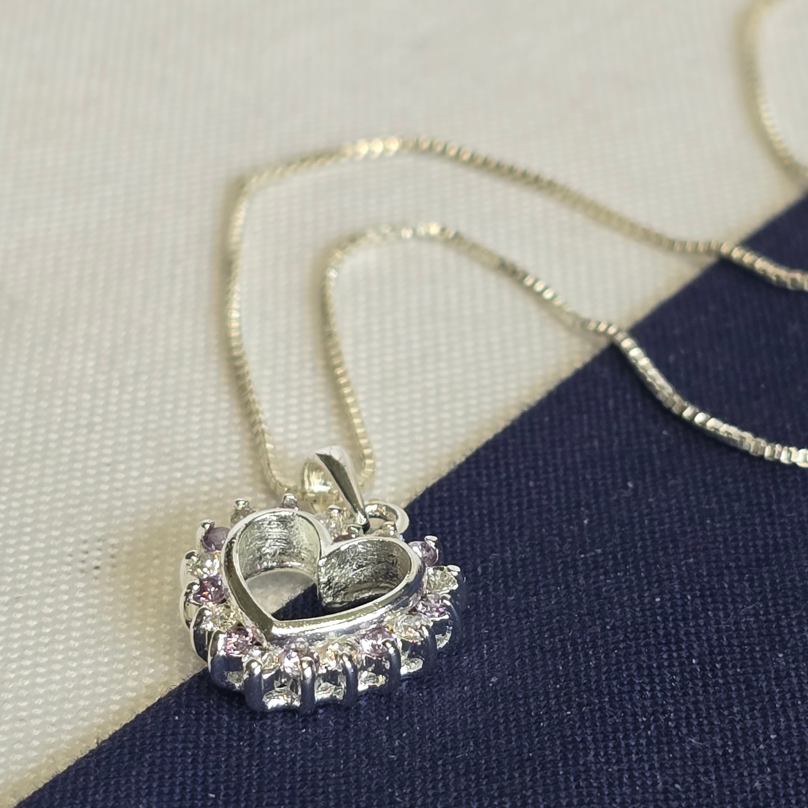 Sterling Silver Necklace 4.4g Jewelry 17.5″ Chain Purple & Clear Stones *READ*