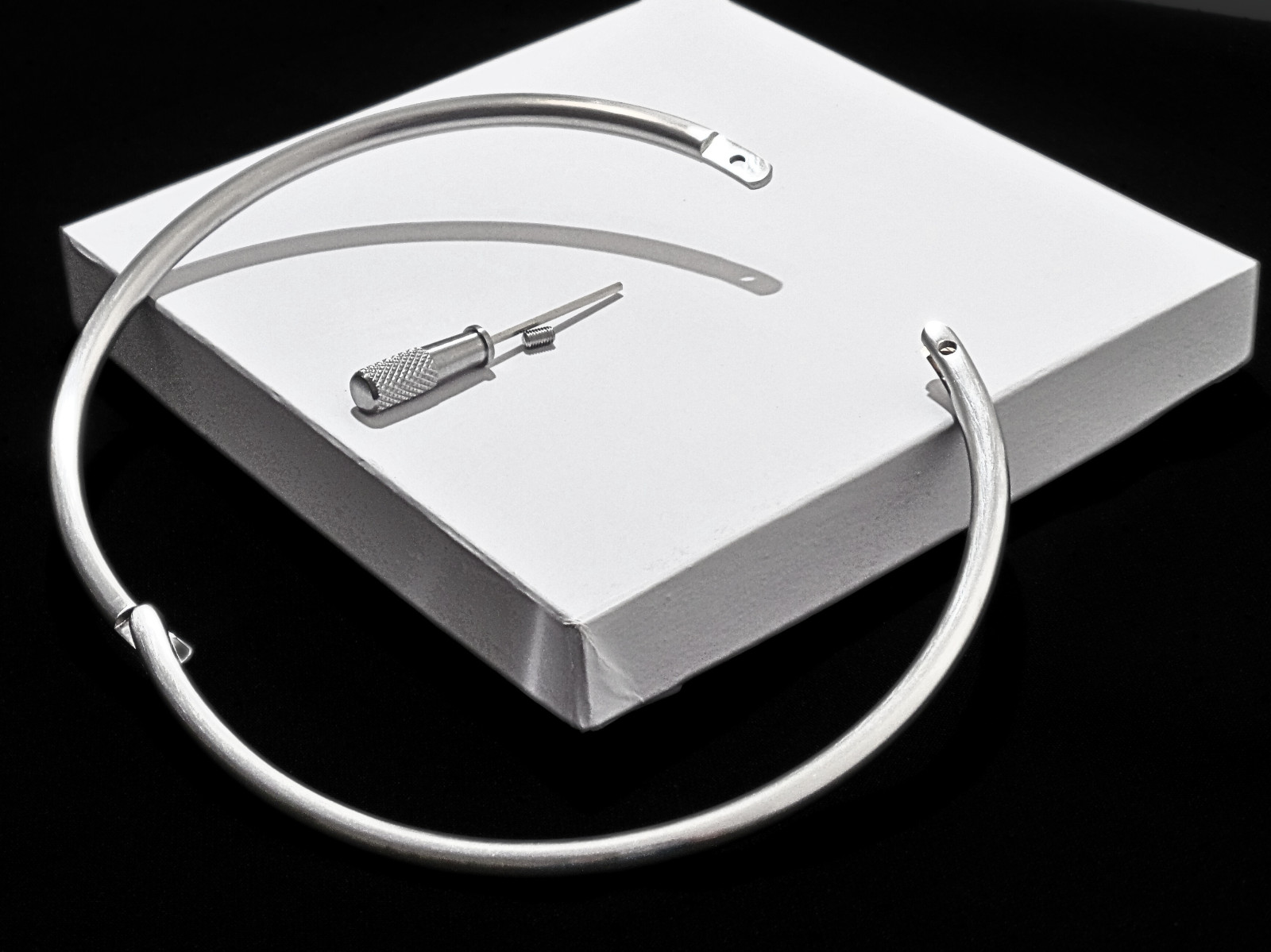 18″ 6mm Petite Thin Satin Stainless Locking Eternity Collar – CuffStore