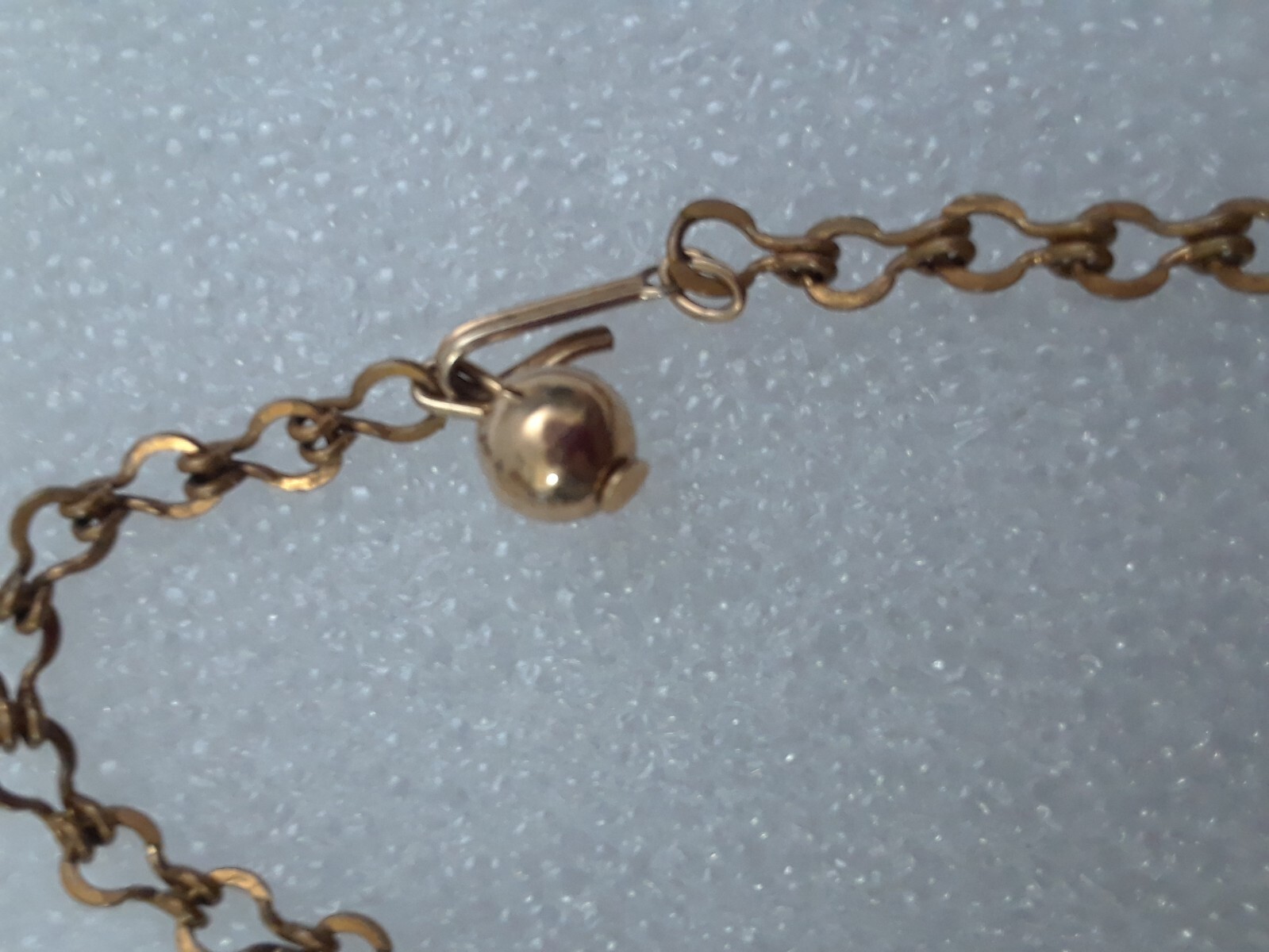Vintage Choker 14 in Necklace with Fourteen Mint Green Stones Gold Tone