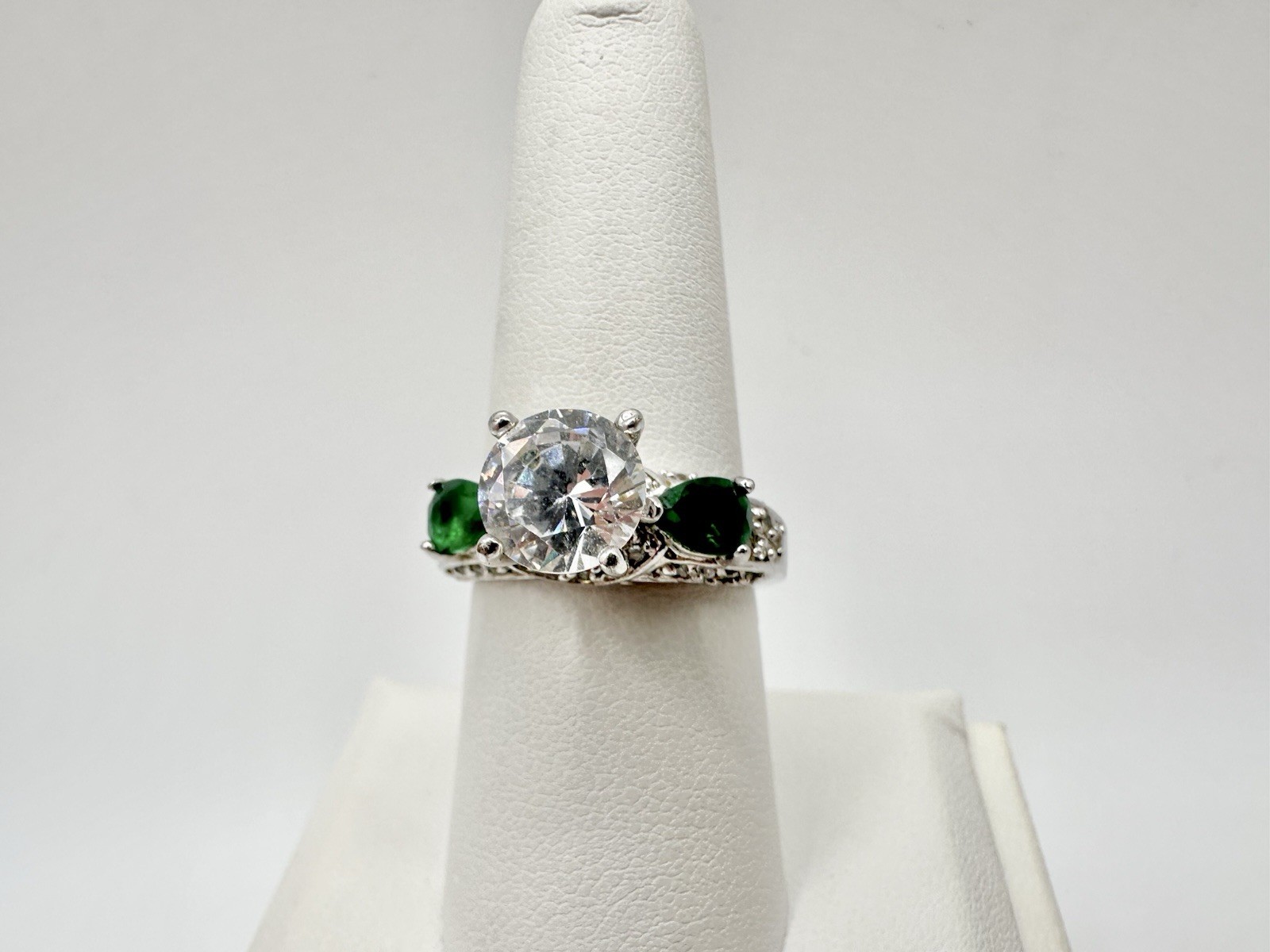 Silver Tone Cocktail Ring SZ8 Green Bling Signed China? Stone Missing Read