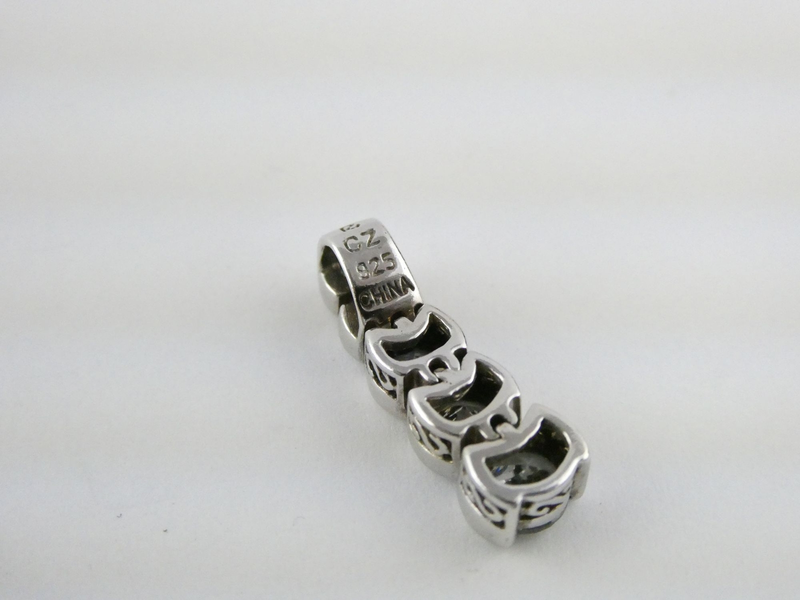 Ross Simons Sterling Silver White Crystal Five Stone Pendant 2.4 Grams