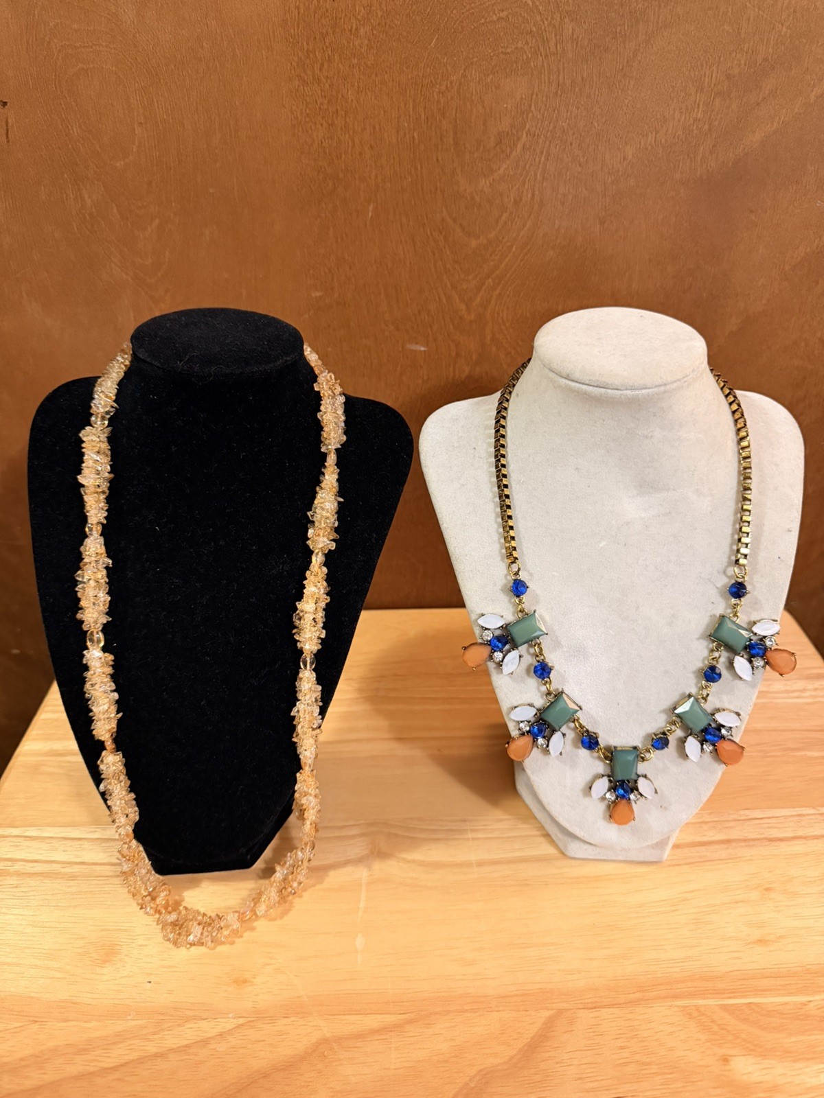 Lot of 8 Varied Necklaces for Young Women Fashion Jewelry – Modern Fashion