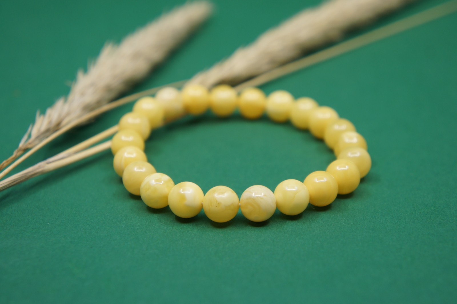 Natural Baltic Amber Bracelet 9.5 g /0.33 oz/ Beautiful Gift For Unisex #2345A