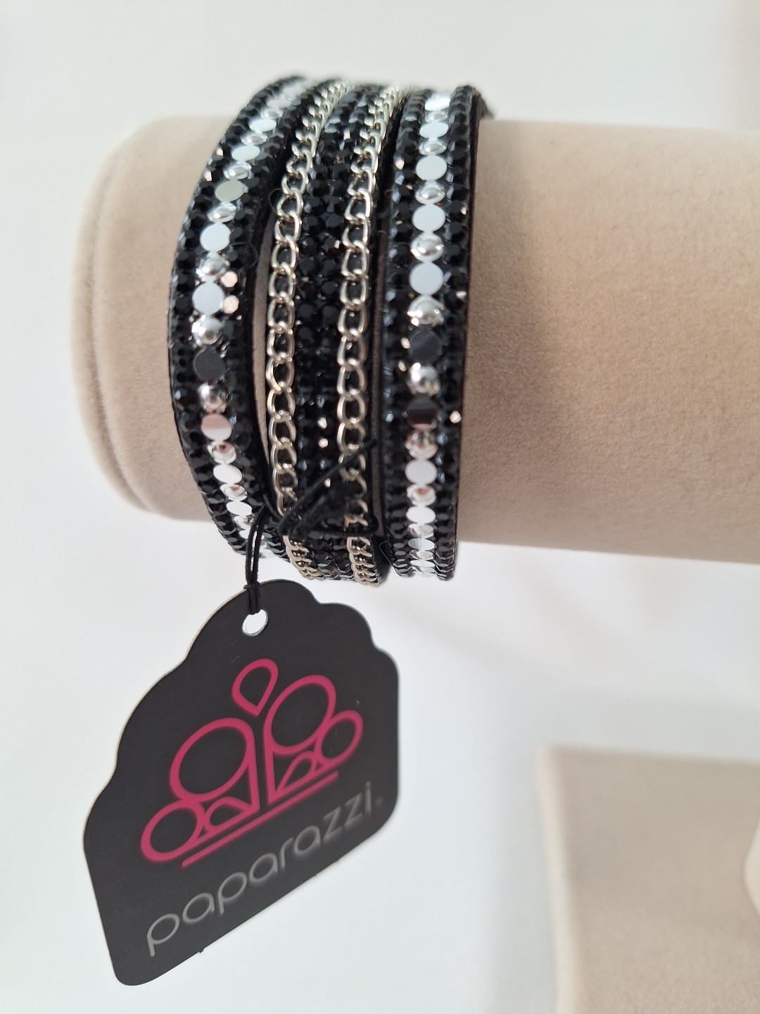 Paparazzi Black Wrap Snap Bracelet NWT