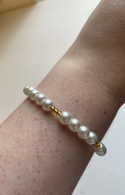 Handmade Golden Hour Glass Pearl Stretch Bracelet – Elegant Beaded Bracelet