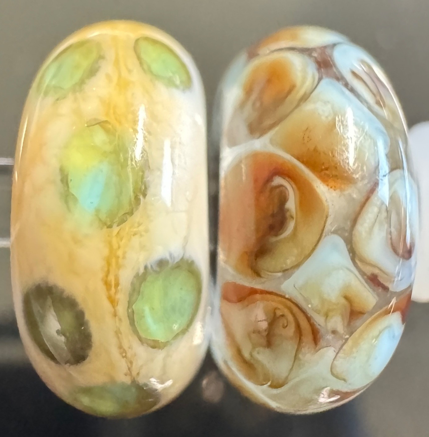 (SET OF 2) Trollbeads FUR DOT TGLBE-10288 & RARE GREEN DOT TGLBE-10305