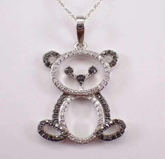 Round Cut Simulated Diamond Women’s Teddy Bear Pendant In 14K White Gold Plated